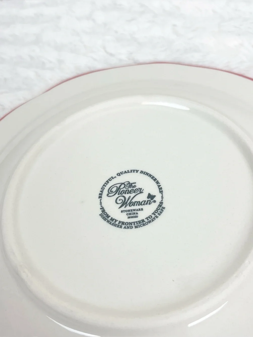 Pioneer Woman Happiness 2 Salad Plates Aqua Starburst Red Scalloped Edge Whimsy